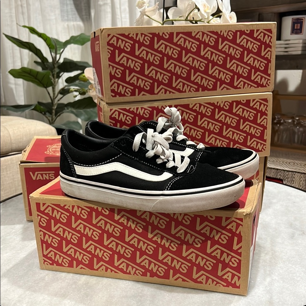 Vans Black and White Women's Sneakers